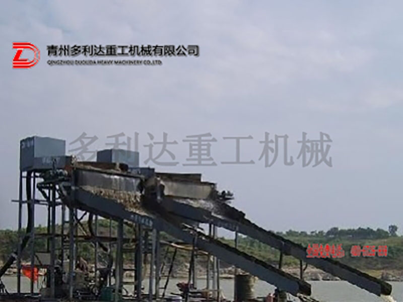  抽沙單磁選滾筒分離工作現場